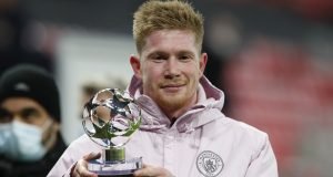 Kevin De Bruyne signs two-year contract extension until 2025