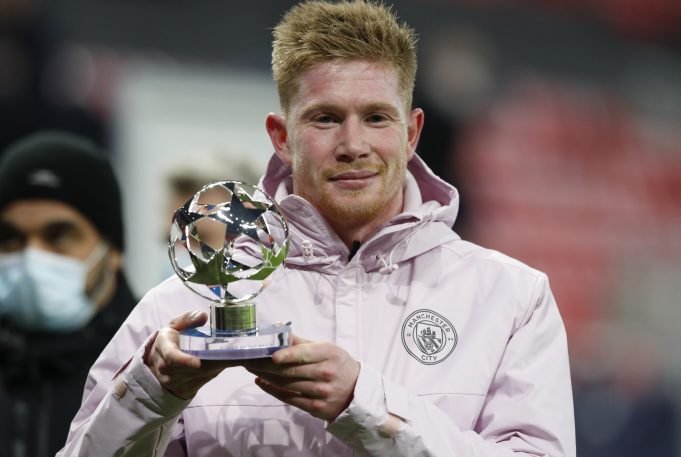 Kevin De Bruyne signs two-year contract extension until 2025