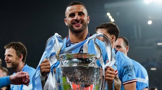 Kyle Walker rules out Bayern move as he intends to stay at Manchester City